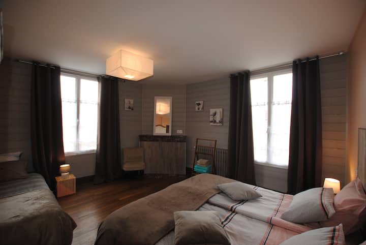 חדר שינה 3 - קומה (3 מיטות 90x200)