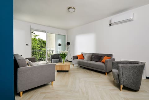 Mosaic Apartment