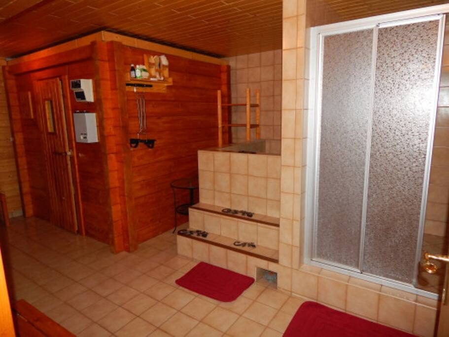 Sauna & Dusche