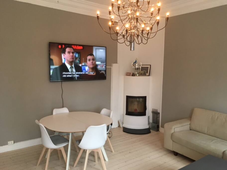 Stue 70 tommer tv