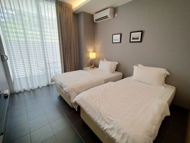 Deluxe Studio Triple Official Serviced Apartment In Bandar Seri Begawan Brunei Darussalam 2 Bedroom 1 Bathroom