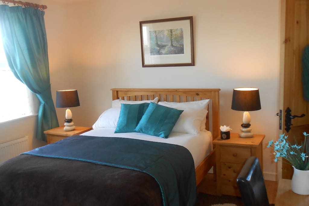 Pillowtop mattress, luxury linen and ensuite bathroom