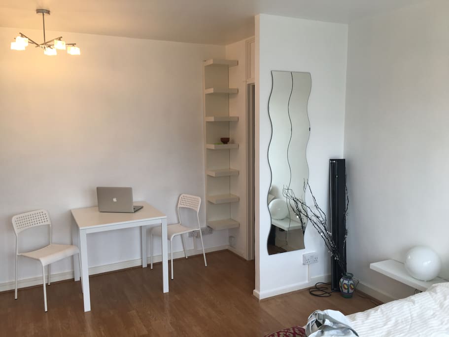 Lounge/bedroom