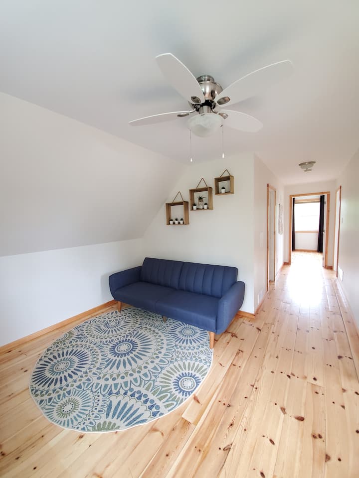 Njia ya Roshani na Ghorofa ya Juu 