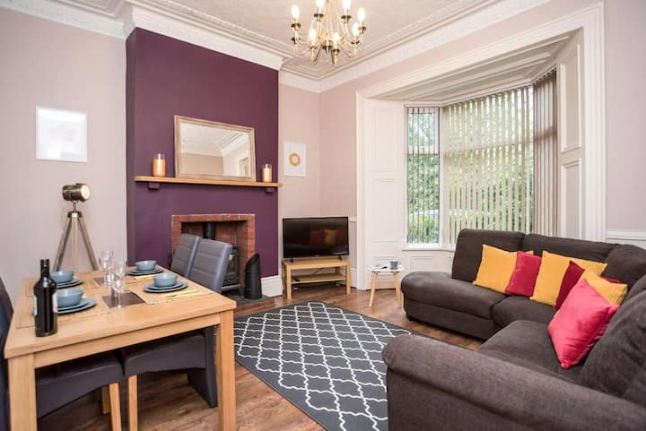 Beautiful Exclusive Victorian House with High Ceilings