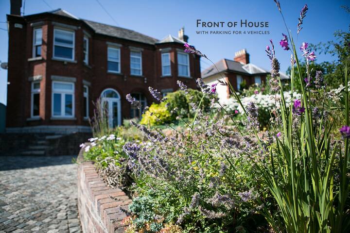 Large Luxury Architect Designed House,Sleeps 13/15 gallery image 2