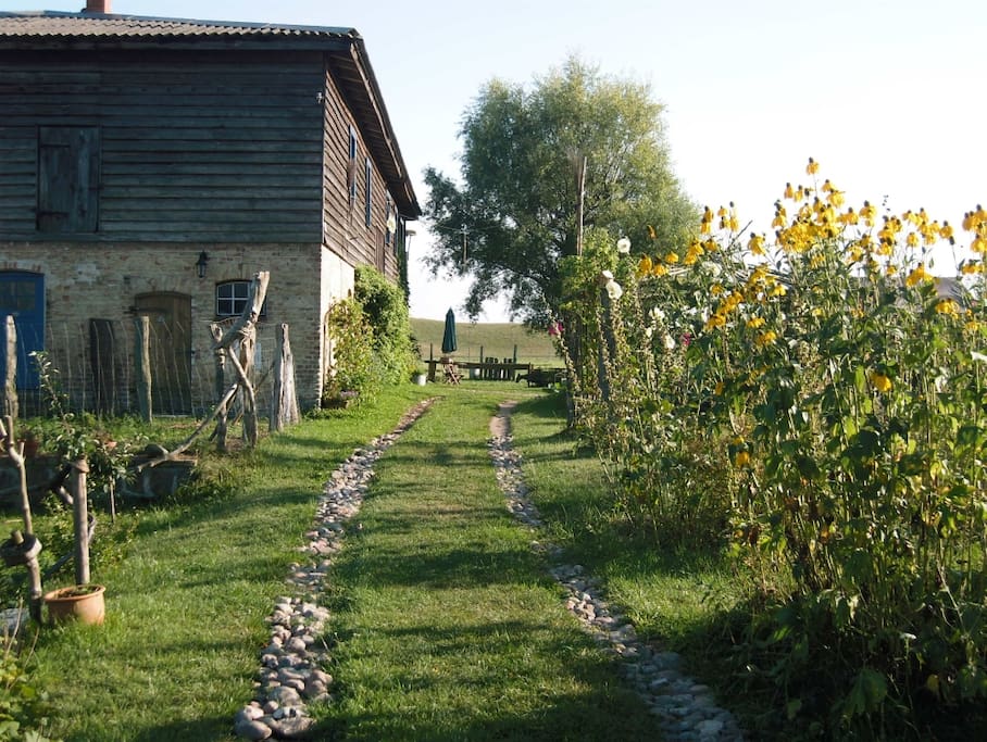 Eingang zum Kräuterhof Carlsthal