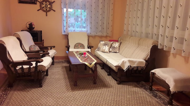 Მისაღები ოთახი