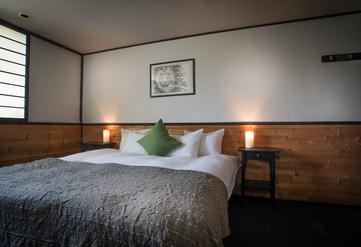 נוחות ופרטיות, מה עוד אפשר לרצות? (החדר מוגדר עם מיטת קינג סייז)