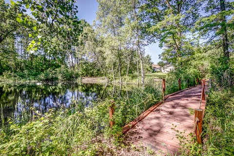 Nature retreat - 8 private acres &  stocked pond!