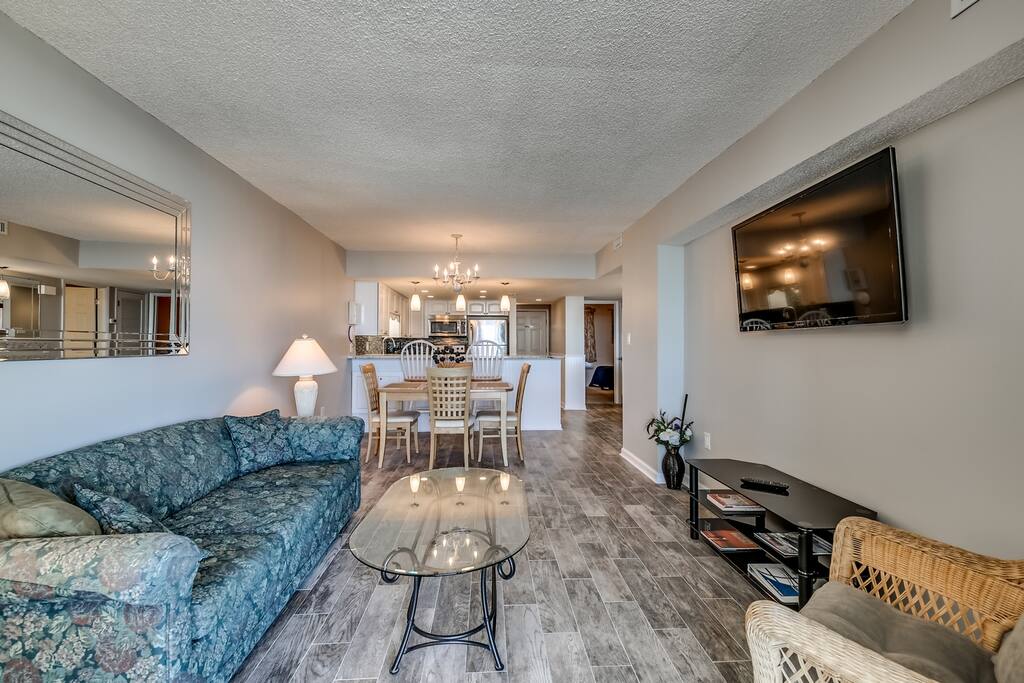 Chair,Furniture,Indoors,Room,Dining Room