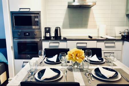 Modern Glass Downtown Toronto Condo