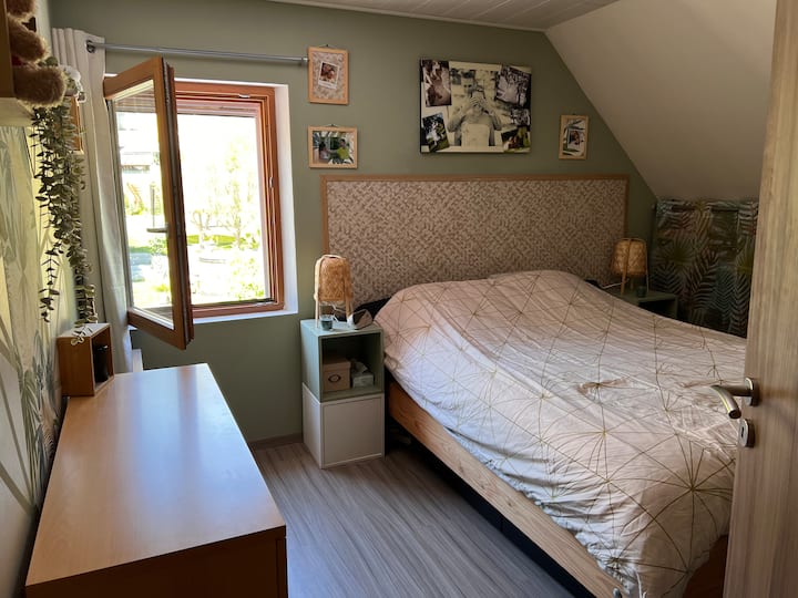 Главна спалня 
Легло 160iter}