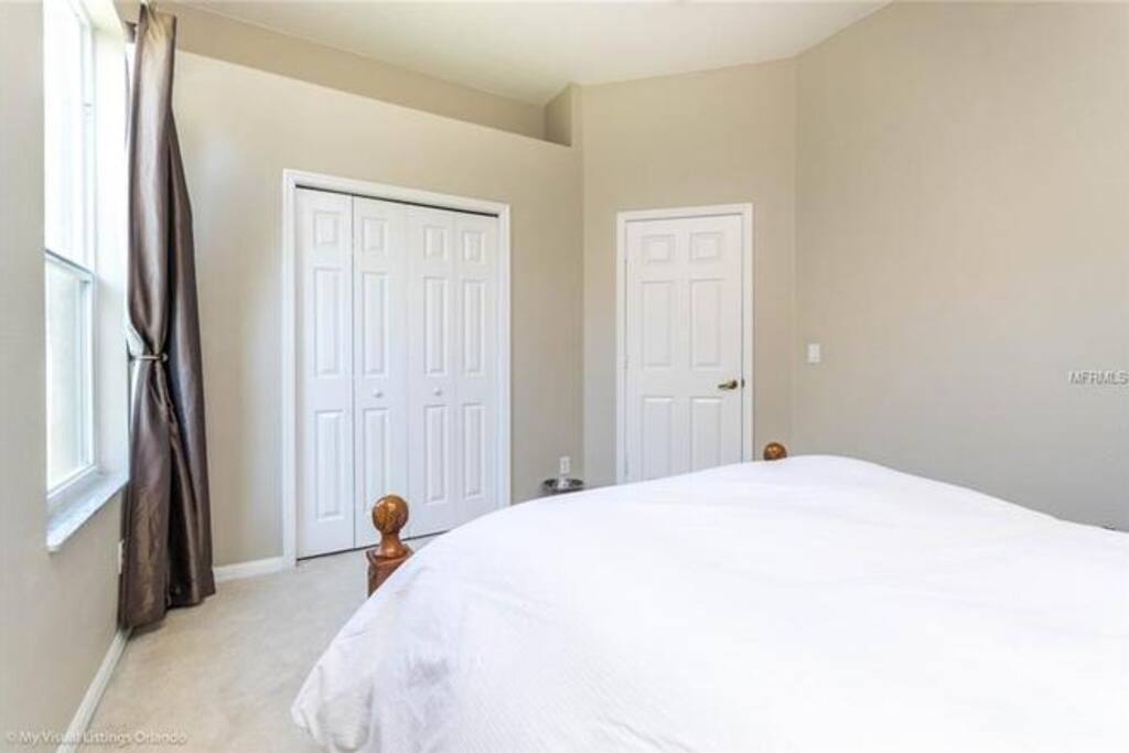 Spacious Guest Room (about 11x14)