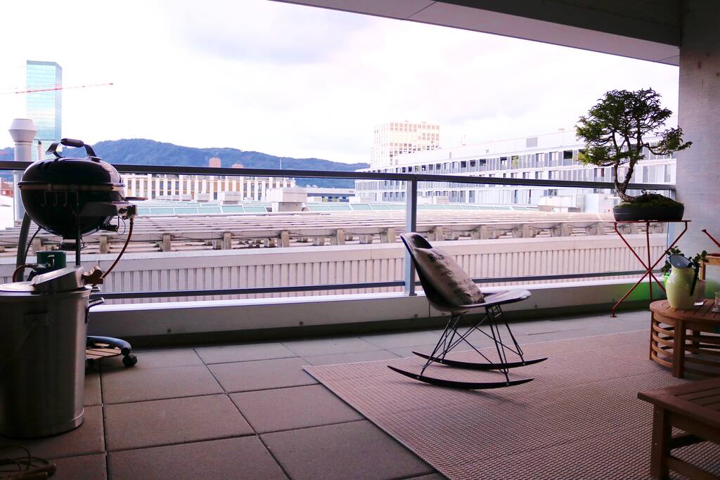Balcony with view on Primetower