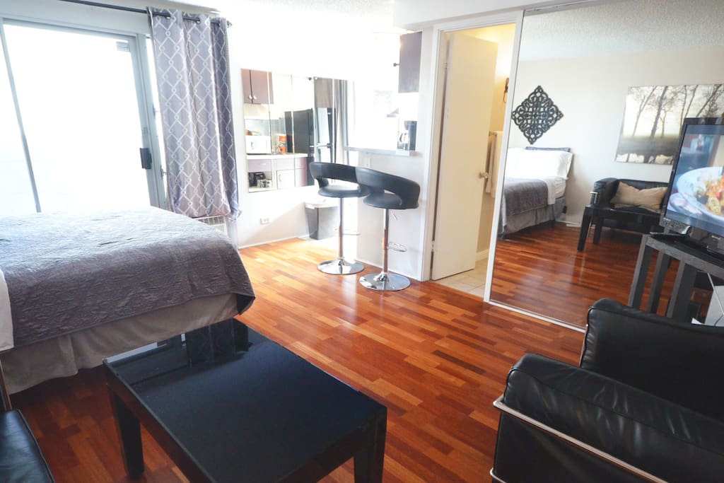 Spacious studio for perfect for 1-2 guests!