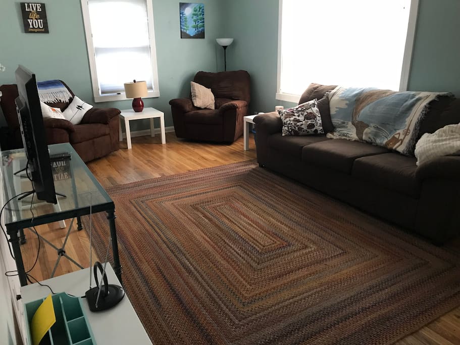 Living Room- includes a futon and two chairs. There’s a TV but no cable. Good antenna however for local channels.