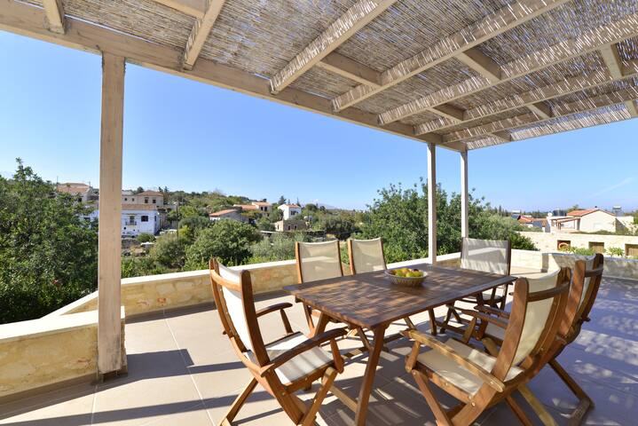 Keronia Villa, cozy villa with private pool gallery image 4