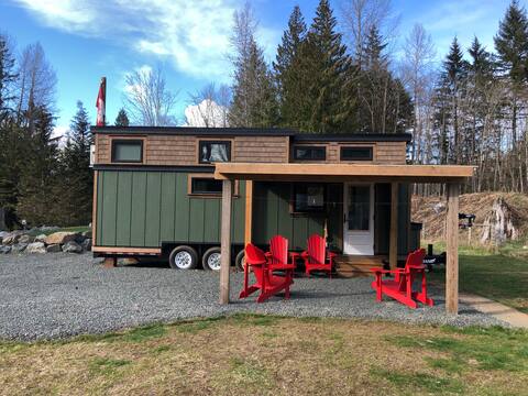 Tiny Home on Quiet Country Acreage