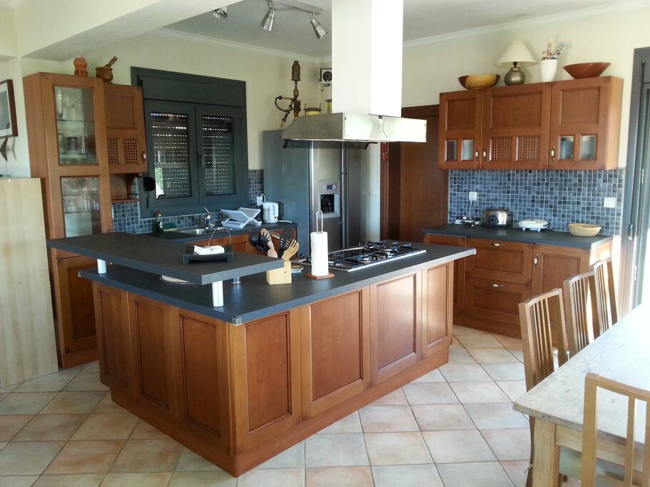 Fully equipped kitchen