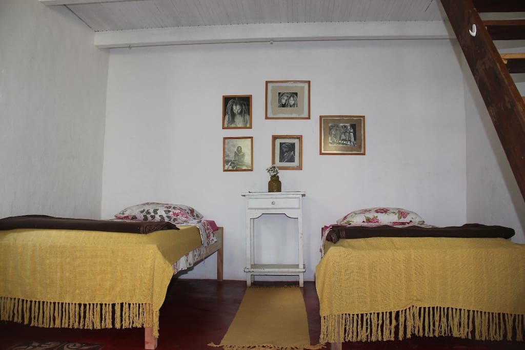 Quarto - Camas de Solteiro