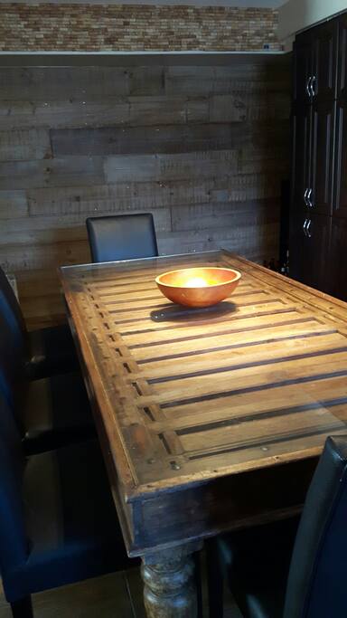Table antique