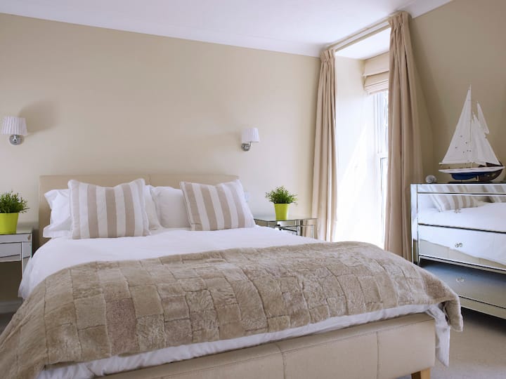 Bračni krevet (širine 180 - 200 cm)