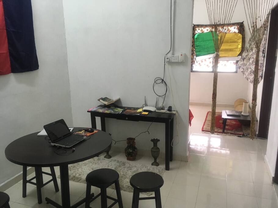 The dining and work table