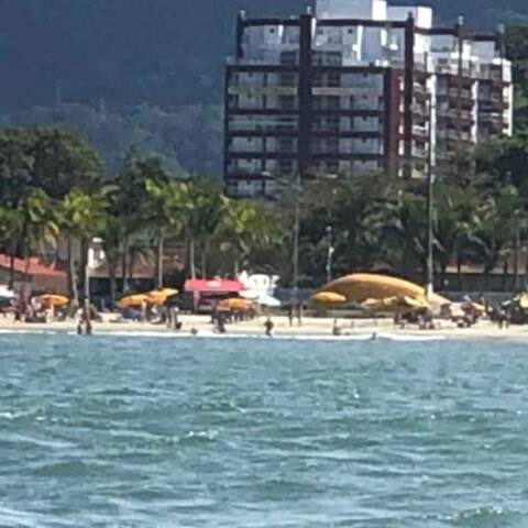 Entire home with 3 bedrooms in Bertioga - Lindo apto decorado com piscina aquecida coberta❤