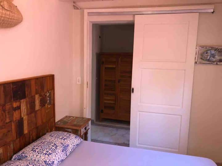 主卧配有空调！