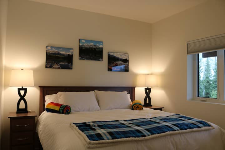 De junior suite is uitgerust met een kingsize bed.