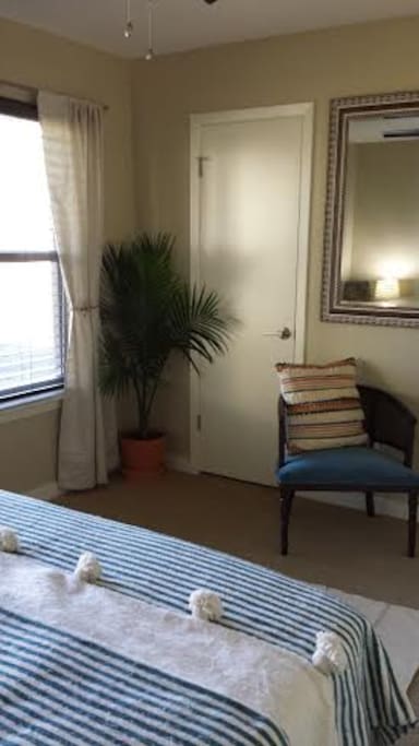 1st Bedroom w/ Moroccan theme