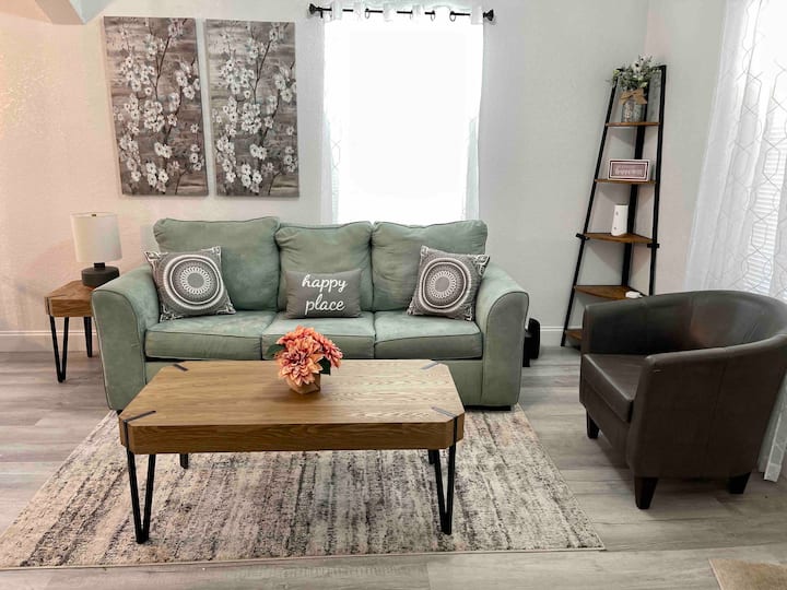 Your Ybor City Home-away-from-home - Tampa, FL