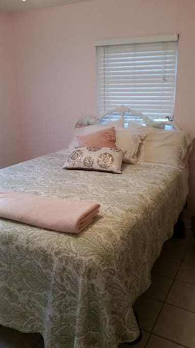 The Guest rm; Queen Bed;full closet, dresser.