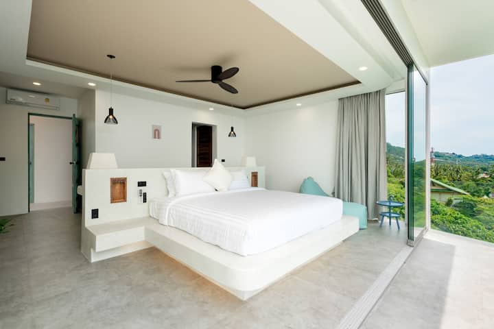 This is the bedroom 4 with king size bed