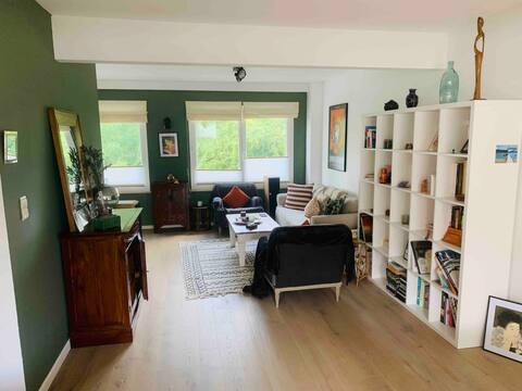 Garage house, direct access to the center