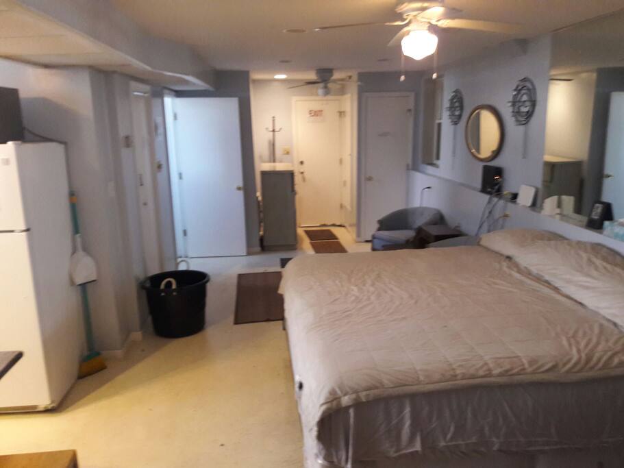 Wrigleyville Studio Apartments Wrigleyville Studio Apartments