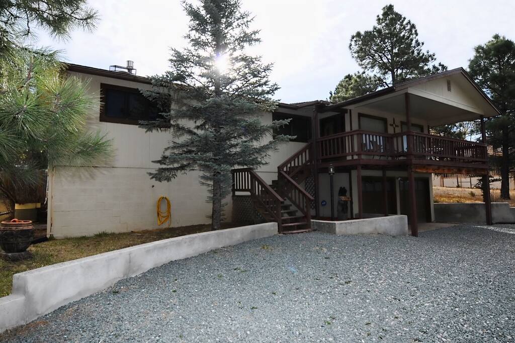 Flights End - Cozy Cabins Real Estate, LLC