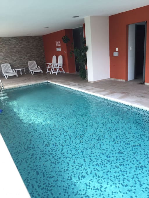 piscina interior climatizada