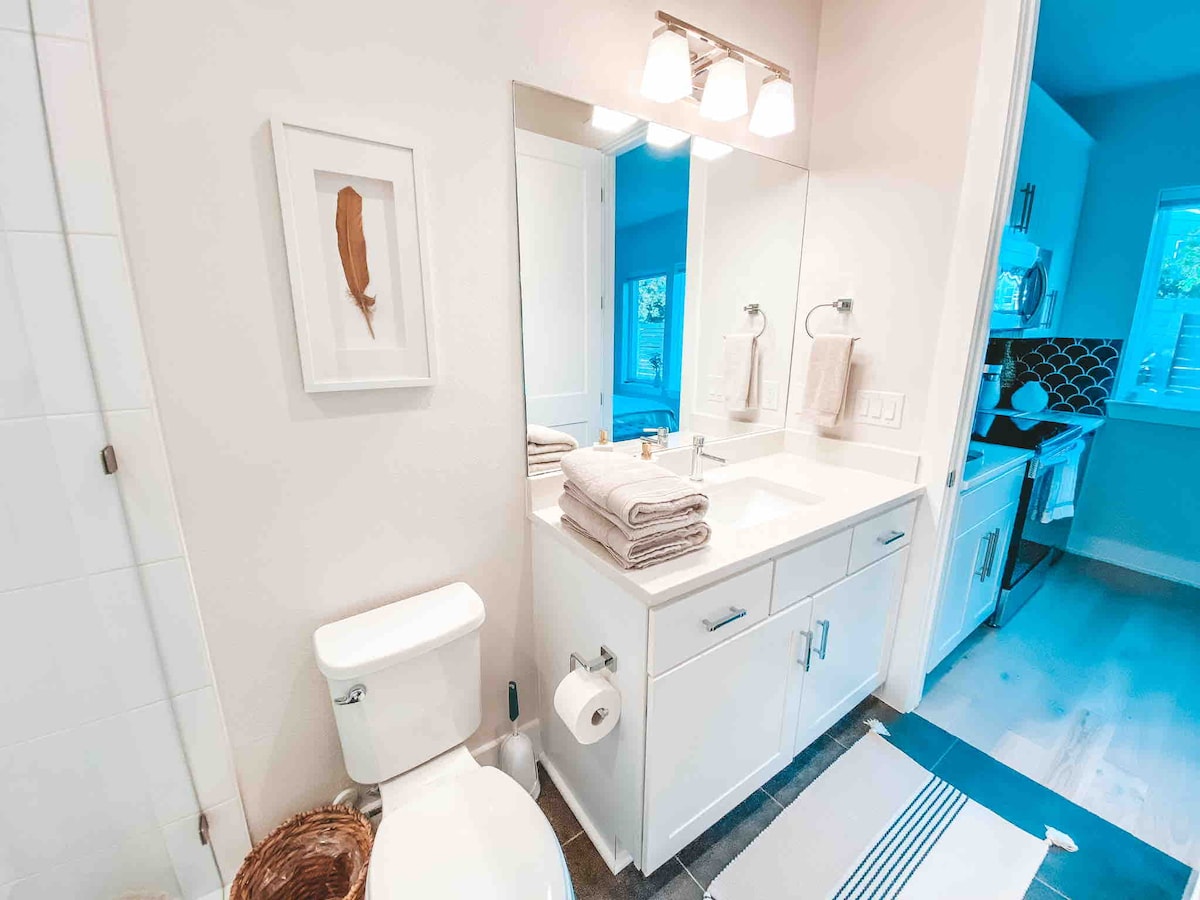 Brand New Studio Apartment with Private Entrance
