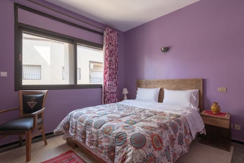 Appartement(Queen bed,TV room bath,kitchen,hall.