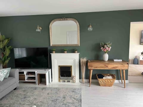 Top performing Airbnb: Stunning Camber Sands holiday retreat in Camber