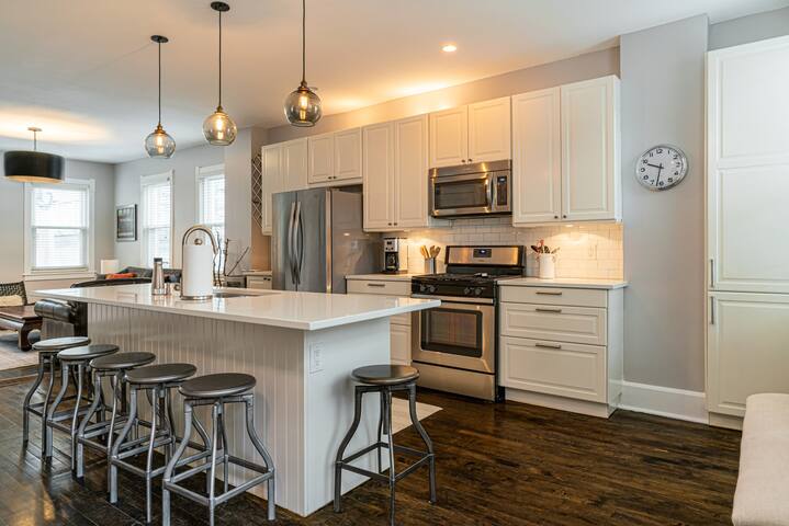 Private Historic Coach House Wicker Park