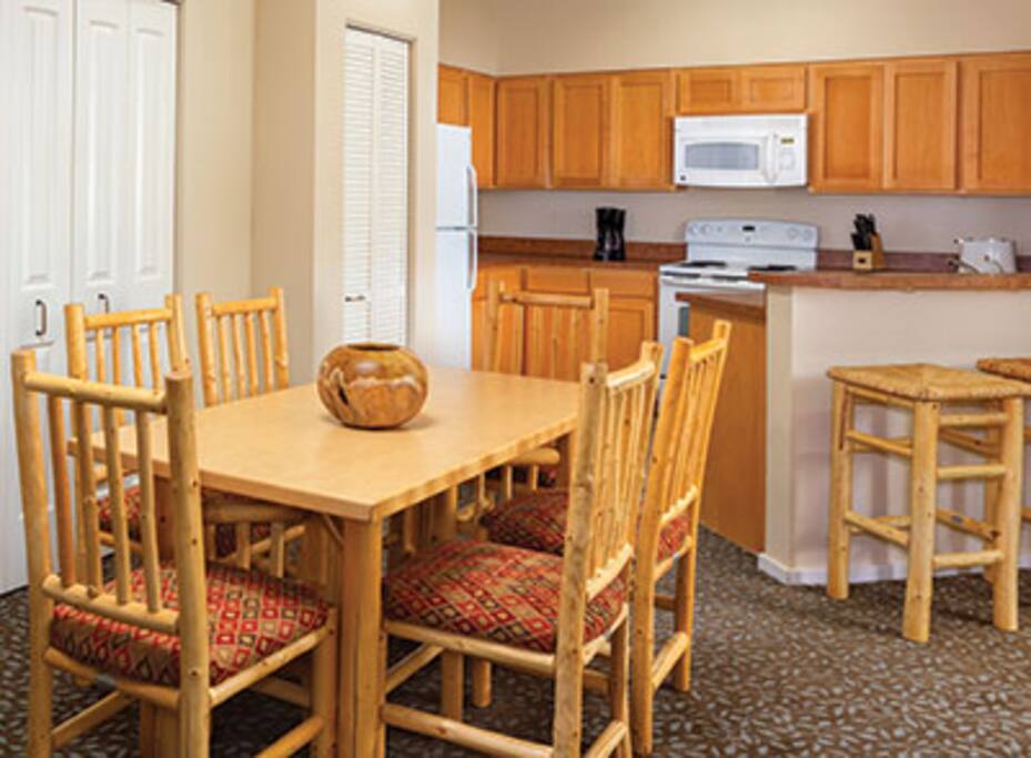 This picture does not show the specific unit being rented. The unit rented will be based on which units are available upon check-in. These pictures are meant to show the property and an example of the room style and décor.