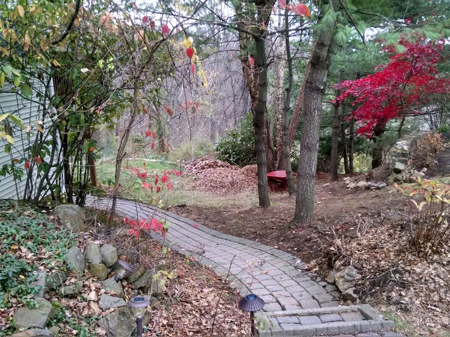 Path to your back private entrance