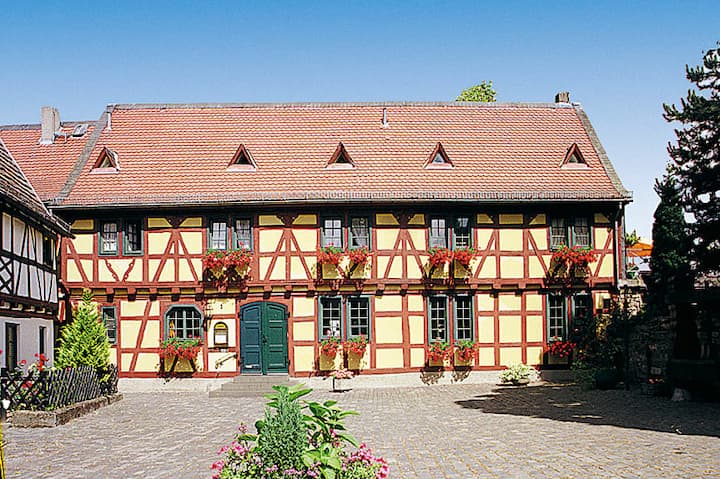 Weinstube Gelbes Haus – Rheinberg