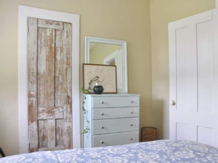 Queenslaapkamer op begane 