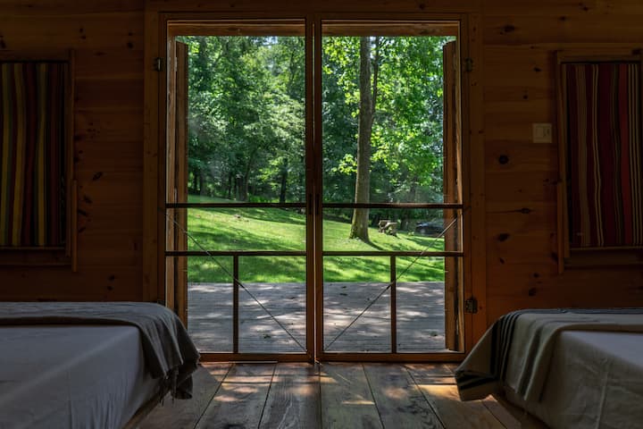 Bunkhouse (inaweza kutumika tu kati ya 5/15 na 9/15)