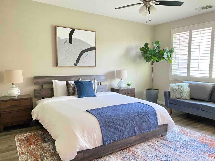 NOS Center Large SingleStory December Home Houses for Rent in