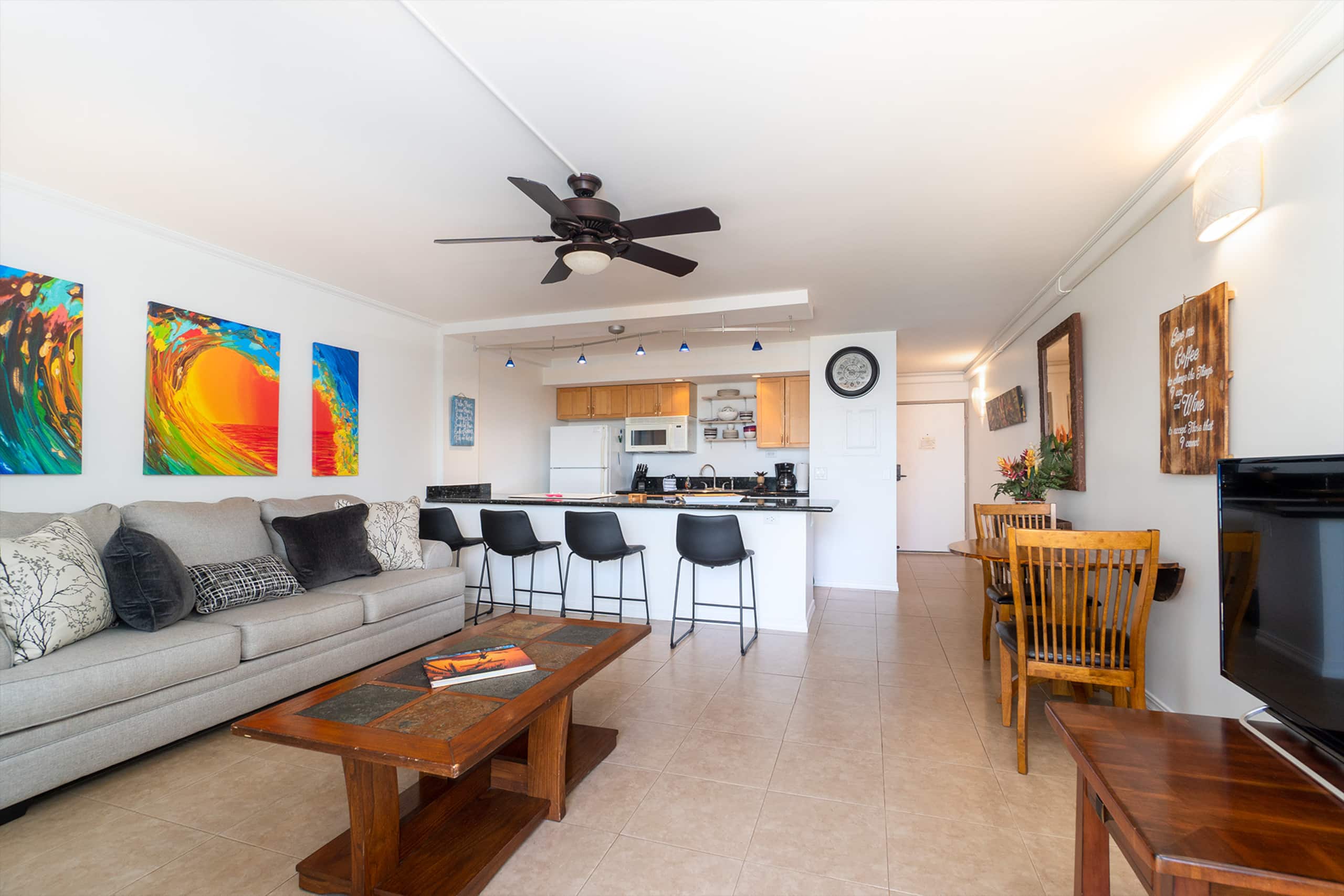 Condo in Kihei · ★4.82 · 1 bedroom · 2 beds · 1 bath - Image 4